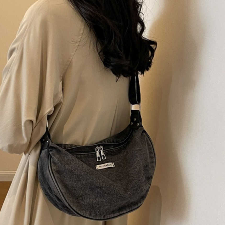 Shoulder Bags Niche Design Crossbody Bag For Women Denim Dumpling Bag Simple Versatile Small Shoulder Bag Commuting Single Shoulder Bag 241015