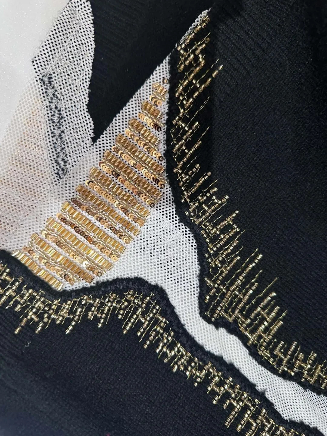 Womens beaded round neck long sleeved sweater knitted Sweatshirt Top Women Female Clothing Blouse 241029