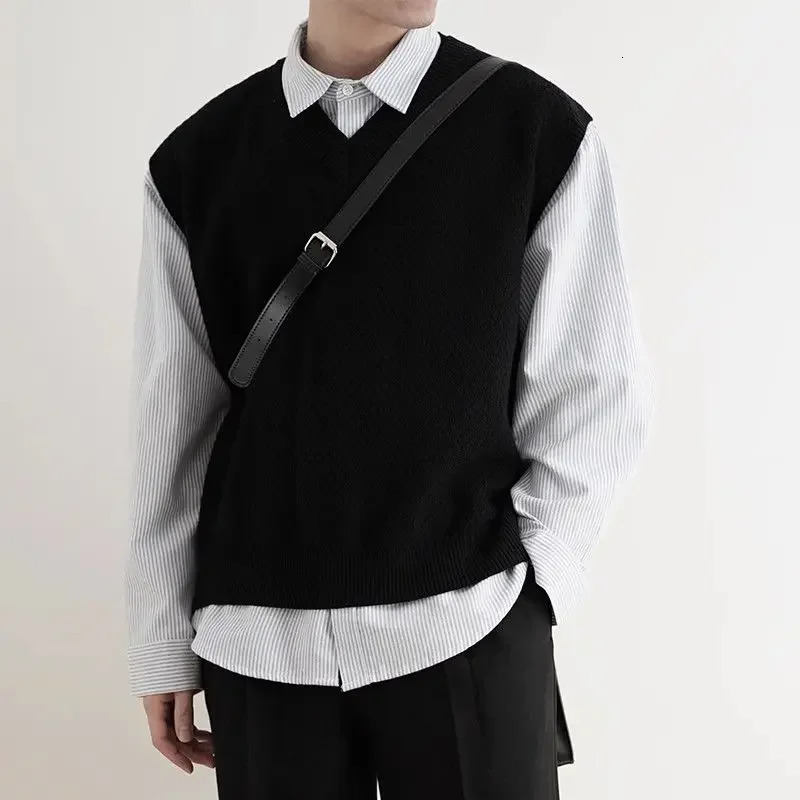 Early Autumn Simple Black Vneck Knitted Sweater Vest for Men Classic Fashion Harajuku Loose Casual Allmatch Inner 241031