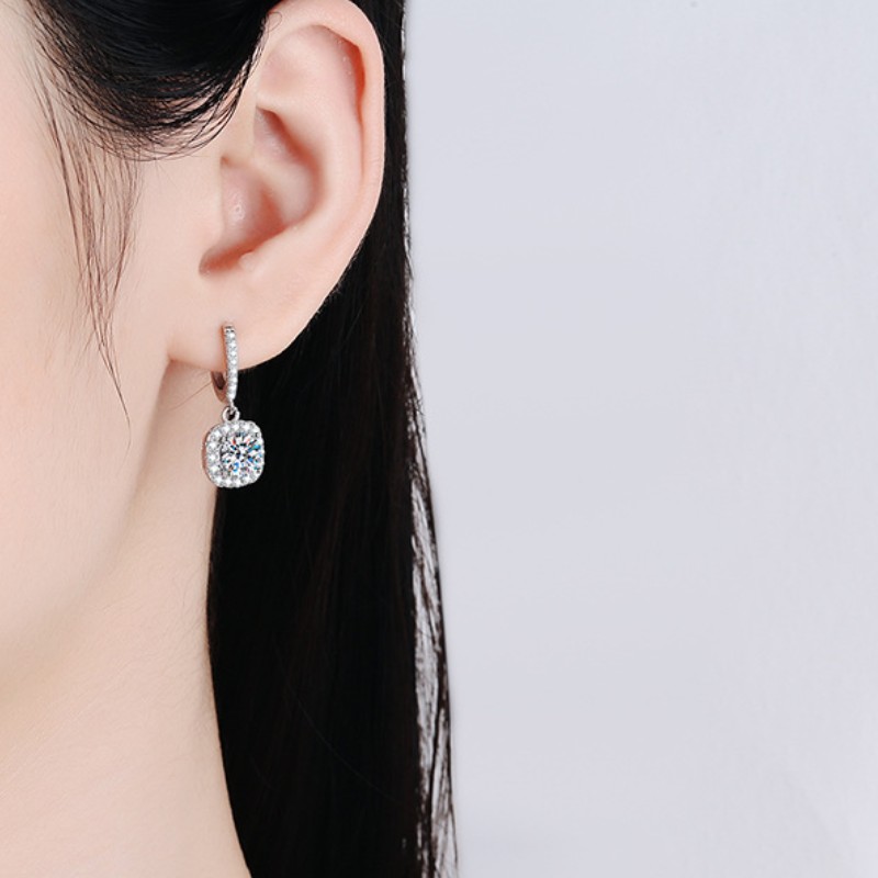 Fine Jewelry Women Luxury Earrings White Gold Plated 925 Sterling Silver Iced Out VVS D Color Moissanite Diamond Earrings For Girls Womenn 0.5t 1ct 2c