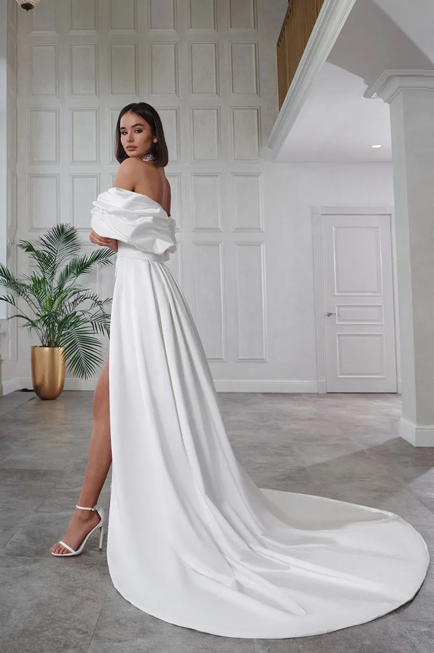 Designer Sexy Off Shoulder Long Sleeved Sheath Wedding Dresses With Detachable Train Bridal Reception Party Dance Gowns Short Simple Bride Robes de Ma