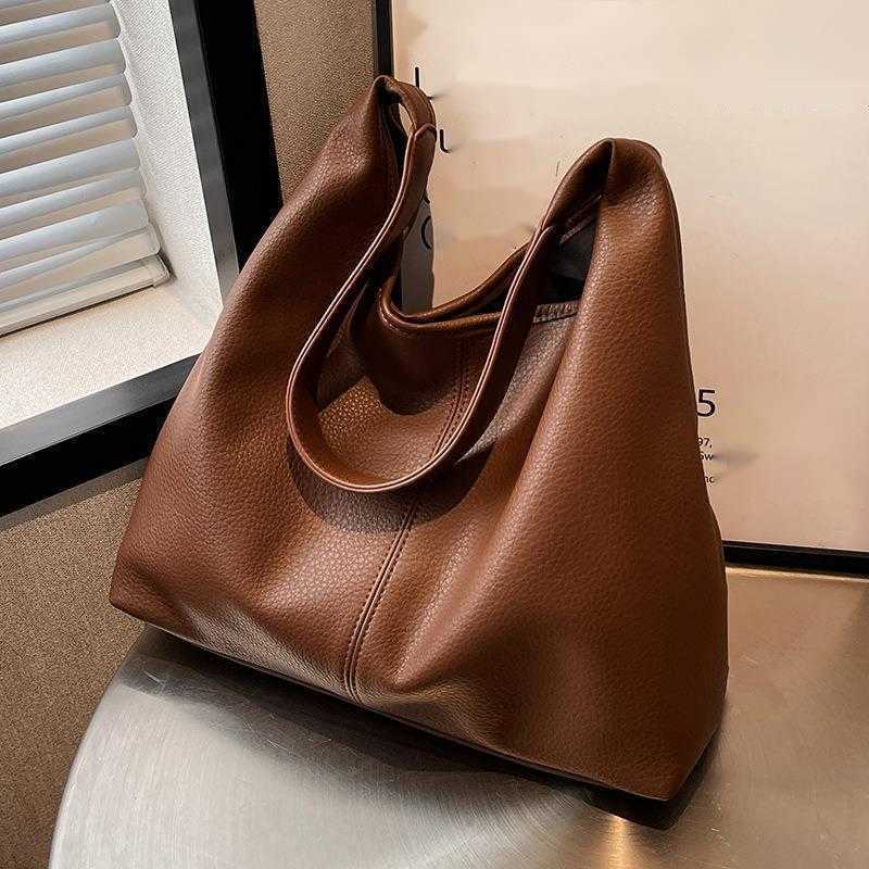 Shoulder Bags Large Capacity Shopping Bag WoMens Bag Spring Commuting Designer Bag Versatile Single Shoulder Tote Bag 241015