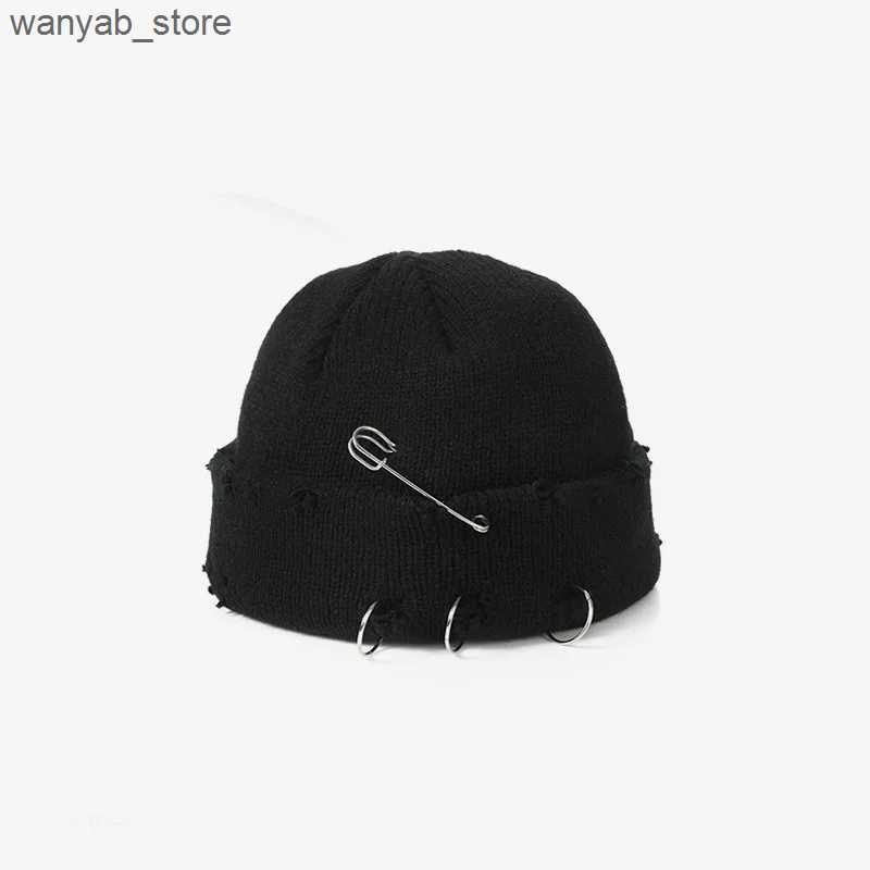 Wide Brim Hats Bucket Hats New Fashion Knitted Hat Punk Hip Hop Beanies for Men Women Metal Pin Ring Brimless Melon Cap Winter Warm Crochet Bonnet Gor
