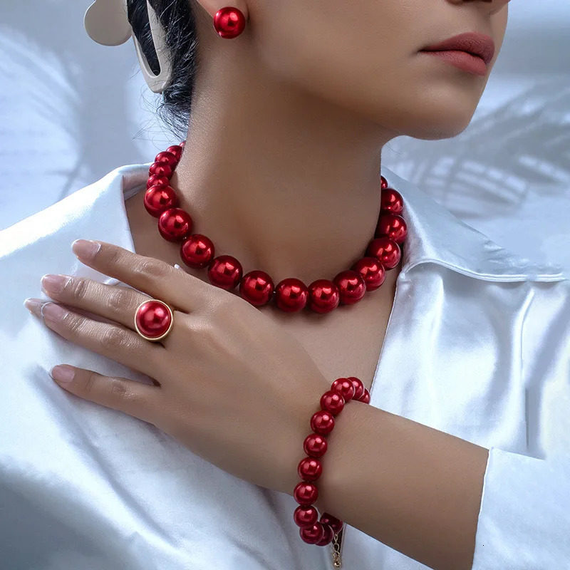 Necklace pearl chain jewelry set bracelet earring ring womens gift fashionable selling party gift item 241031