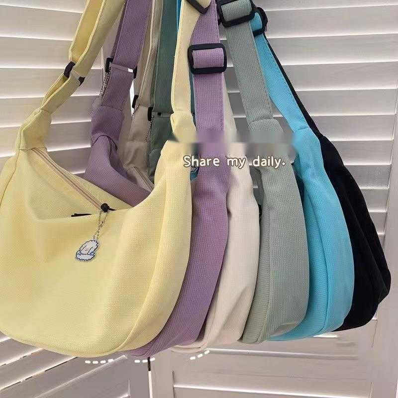 Shoulder Bags Fashionable Minimalist Versatile Daily Designer Bag Trend Candy Color Tote Bag Foreign Style WoMens One Shoulder Crossbody Bag 241015