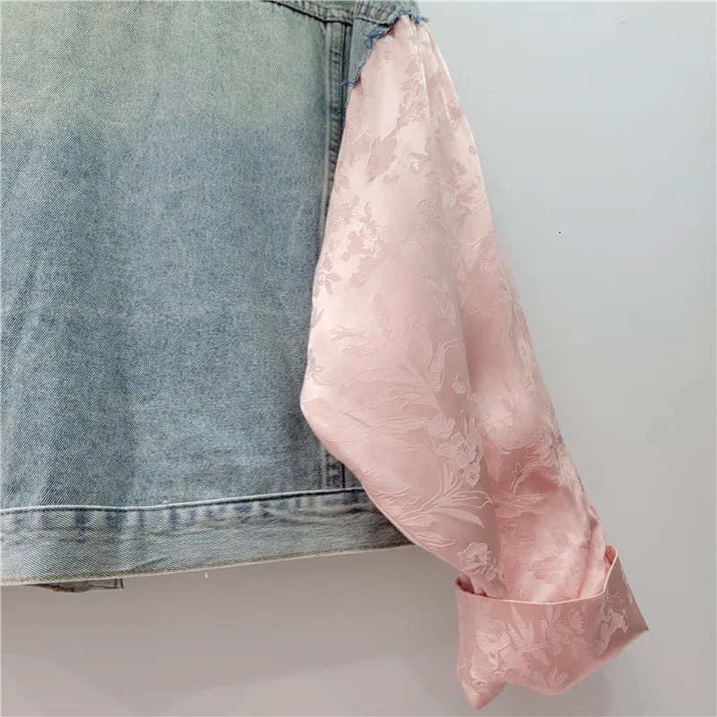 Vintage Frayed Big Pocket Embroidery Splice Denim Jacket Women Loose Short Cowboy Outerwear Long Sleeve Jeans Jacket Coat Female 241031