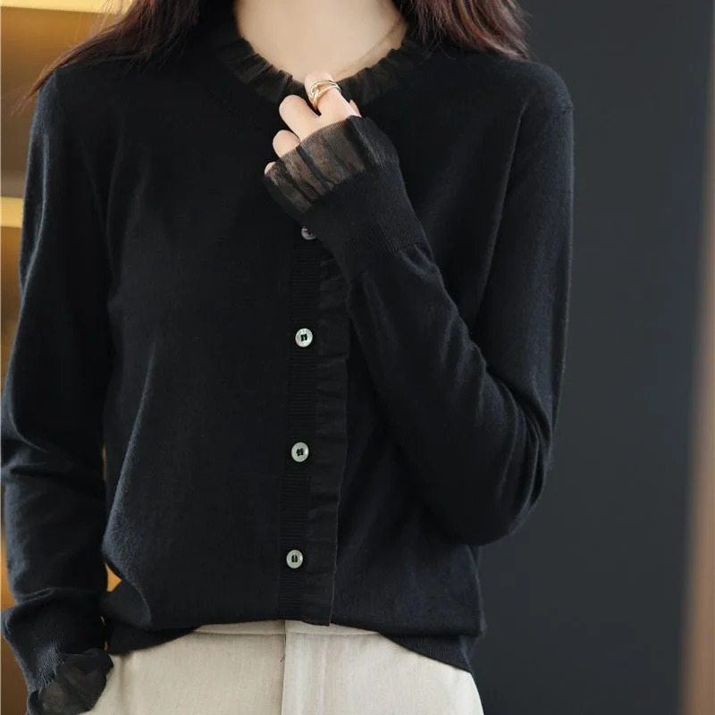 Korean Autumn Winter Fashion Casual Pullover Sweater Women Solid Round Neck Button Lace Patchwork Long Sleeve Knit Top 241029