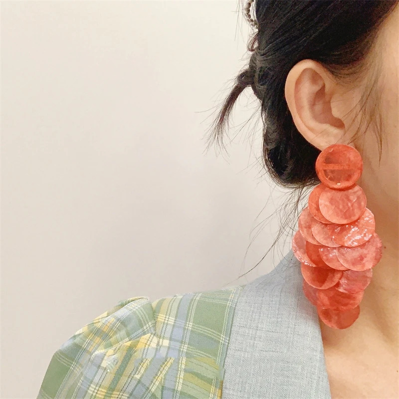 Bohemian bead shell earrings suitable for womens weddings resin crystal earrings natural stone leaf womens pendant earrings 241031