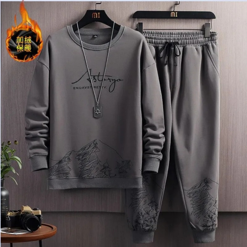 Autumn Winter Men Trendy Vintage Print Fleece Thick Sweatshirt Long Sleeve Sports Hoodie Casual Streetwear Loose Sweatpants Sets 241031