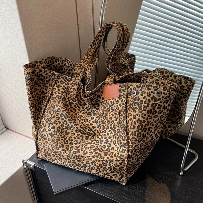 Leopard Oversized Prints Shoulder Bags For Women Deformable Canvas Large Capacity All Match Shopping Totes Handbags