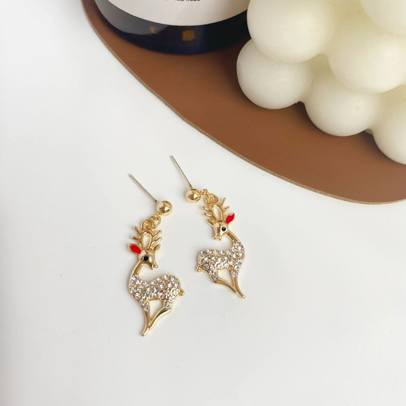 Delicate Elk Earrings for Women Girls Korean Sweet Snowflake Deer Drop Earring Female Year Jewelry Christmas Gift 241031