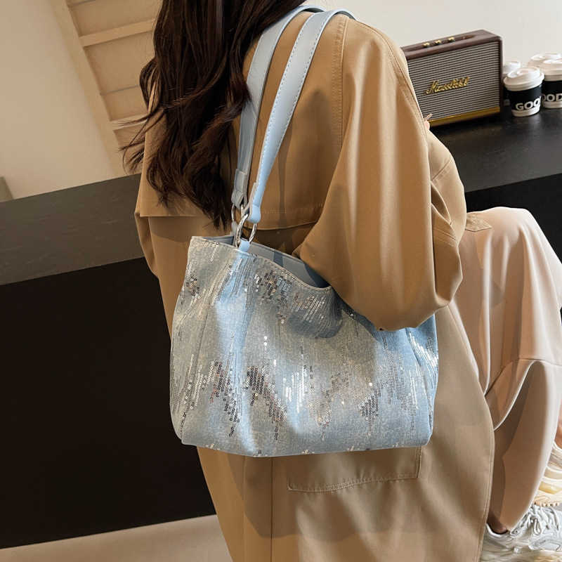 CMM Womens Large Capacity Sequined Hand Held Commuting Tote Bag New Fashion Niche Design Autumn and Winter Bag