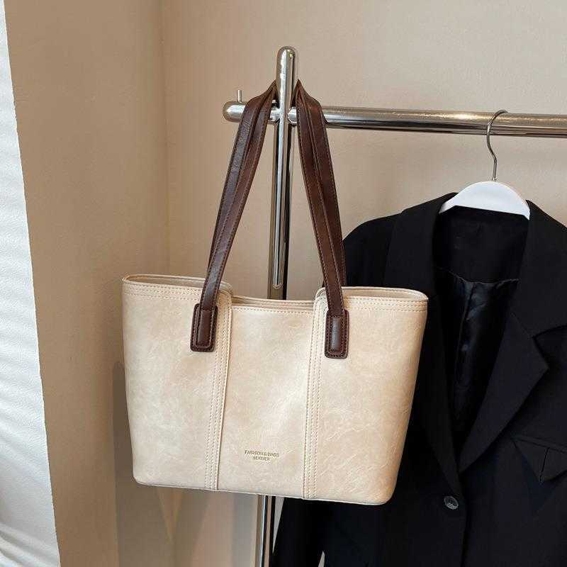 CMM New Commuter Fashion Handbag Large Capacity Shoulder Bag Tote Bag Womens Bag