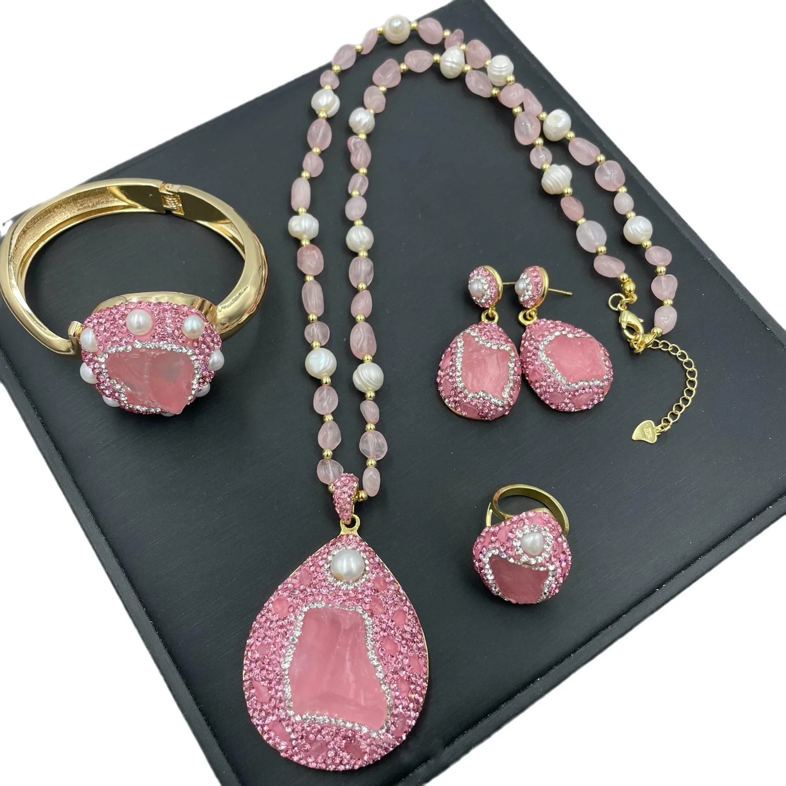 ST030 Natural Rose Quartz Freshwater Pearl Niche Personalized Primitive Stone Inlaid Bead Chain Gold Plated Four Piece Set 241031