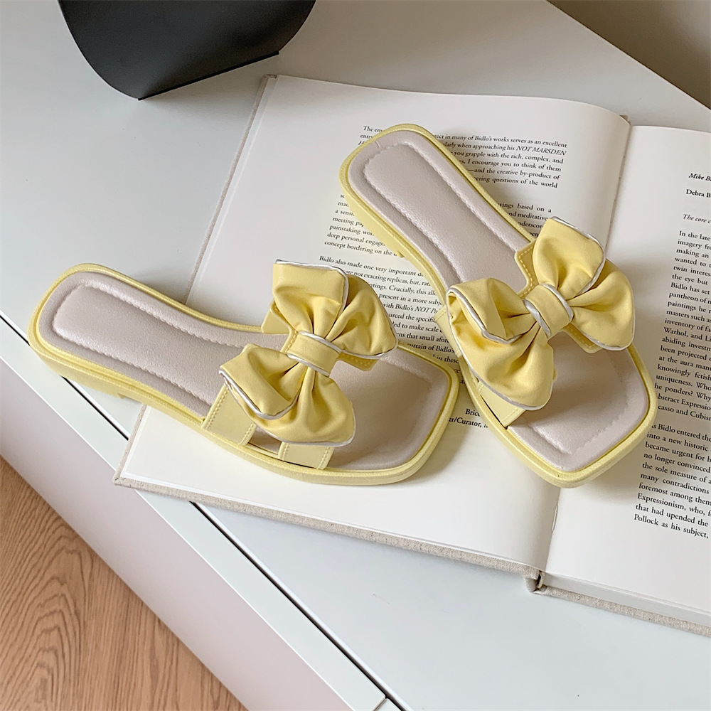 Cute card Girl Sweet Bow flat sandals for women summer wear 2024 new non-slip soft soled sandals