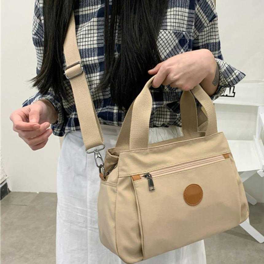 Shoulder Bags Fashion Leisure WoMens Bag WoMens Portable One Shoulder Messenger Bag WoMens Commuting Large Capacity Multi Compartment Bag 241015