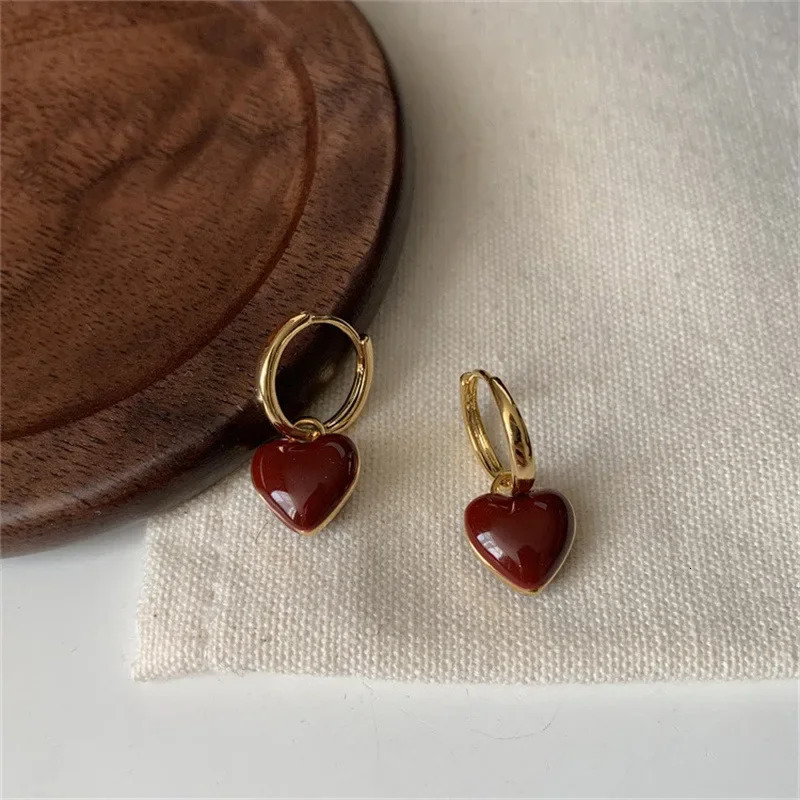 Simple n Wine Red Love Heart Dangle Earrings for Women Gold Color Circle Vintage Peach Drop Earring Fashion Jewelry 241031