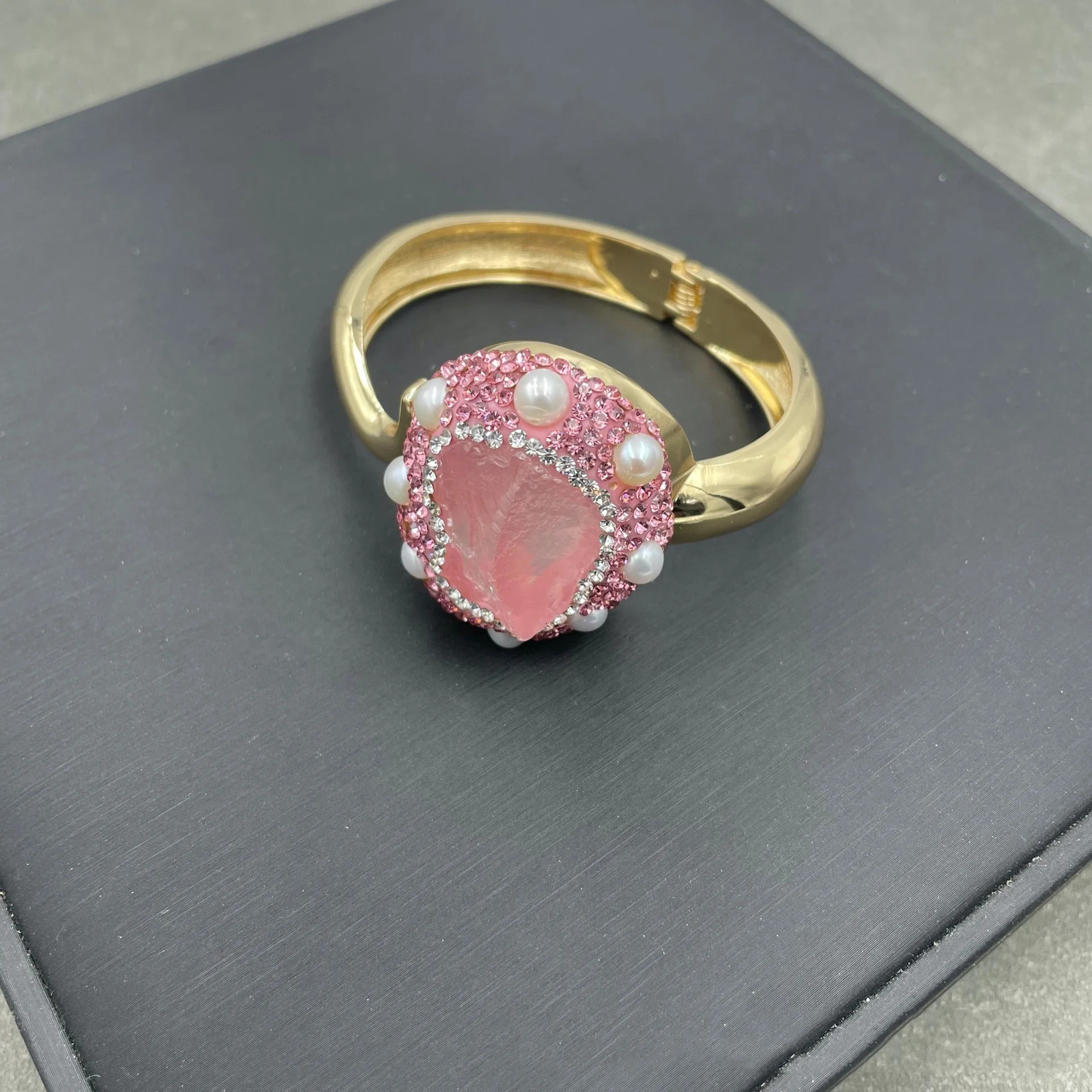 ST030 Natural Rose Quartz Freshwater Pearl Niche Personalized Primitive Stone Inlaid Bead Chain Gold Plated Four Piece Set 241031