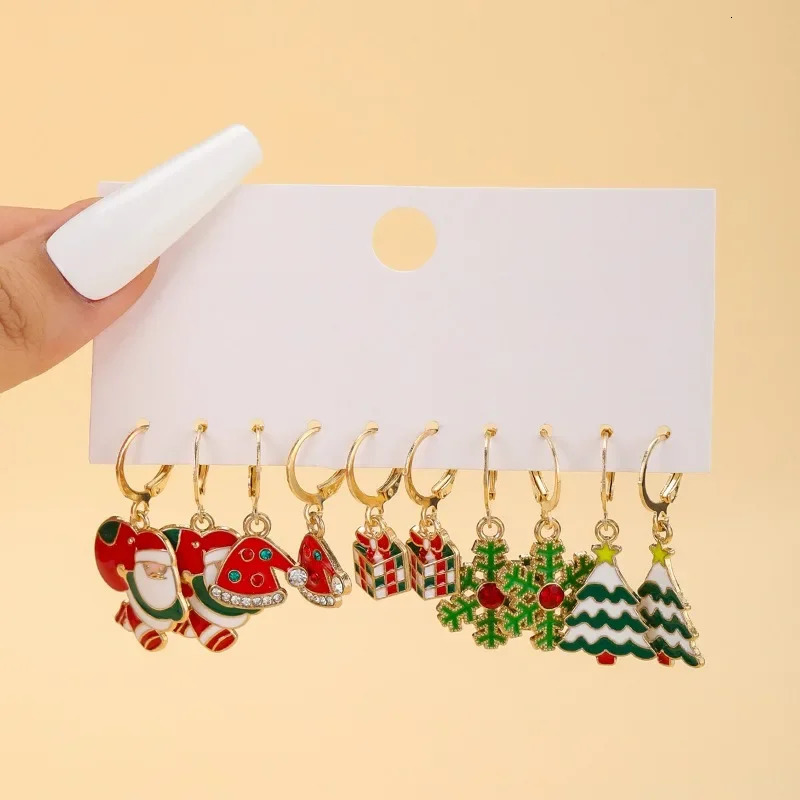 102040pcs Christmas Set Cross border Selling Cartoon Dripping Oil Elk Santa Claus Tree Earrings for Women 241031
