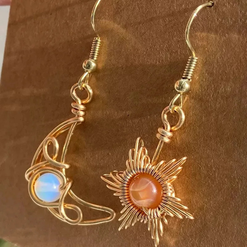 Vintage Asymmetrical Moon Sun Drop Earrings For Women Korean Sweet Tulip Flower Dangle Party Wedding Jewelry Gifts 241031