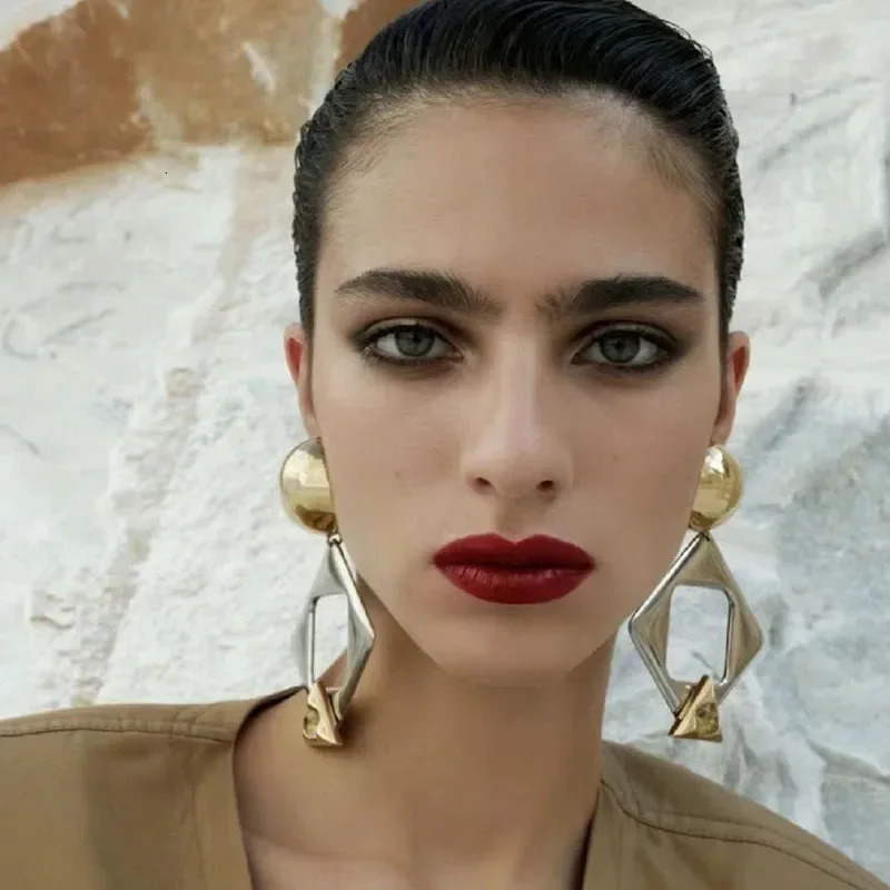 Hyperbole Square Pendant Earrings Womens Geometric Hollow Smooth Gloss Gold Silver Large Pendant Earrings 241031