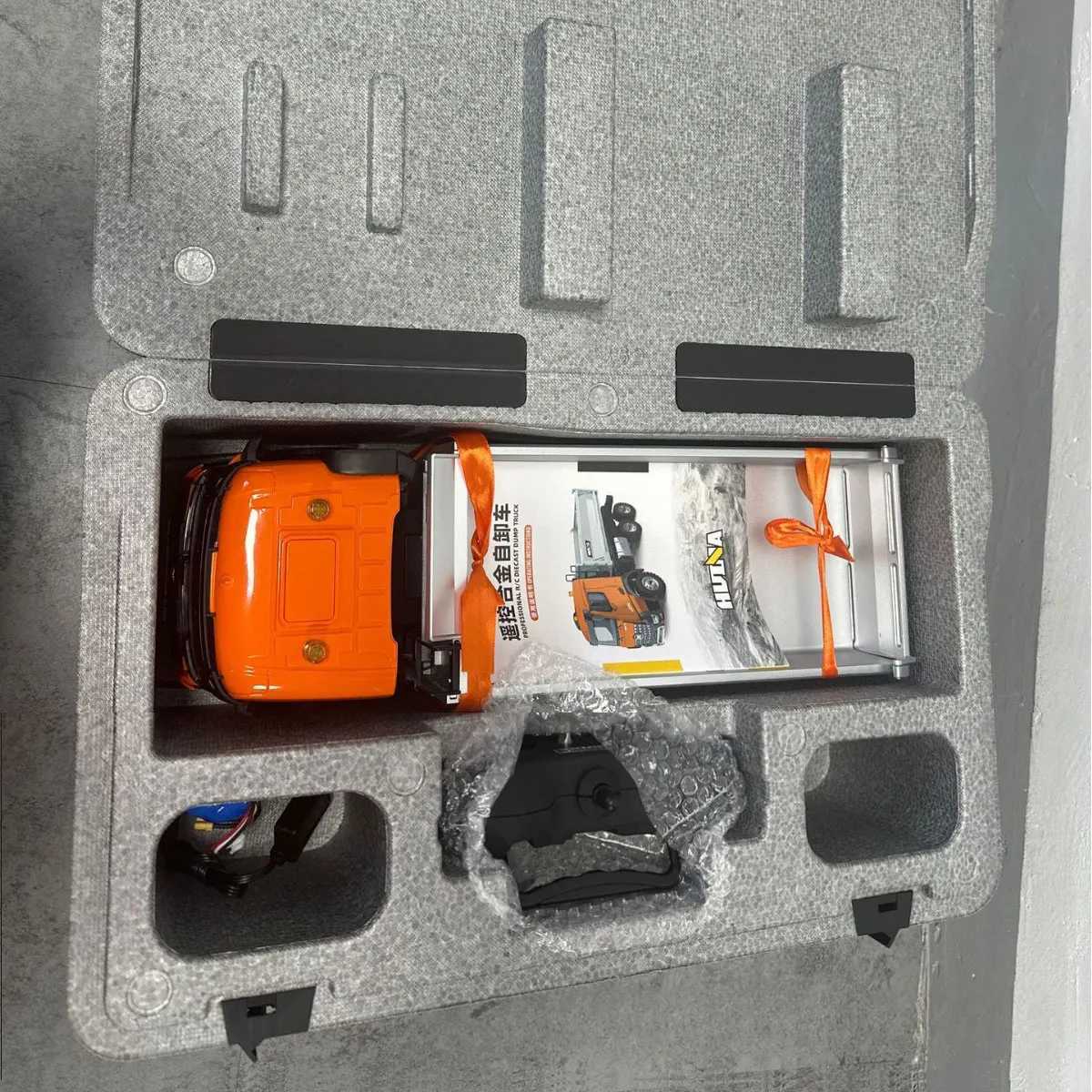 Huina 598 full-size 1 14 14 channel 2.4g alloy dump truck engineering transport vehicle adult remote-controlled toy car X241101