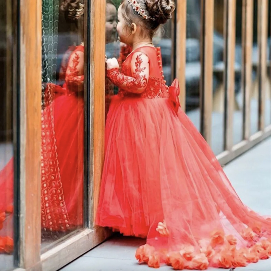 Lovely Tulle Flower Girl Dresses for Weddings Scoop Neck Long Sleeves Sweep Train 3D Floral Applique Communion Dress Girls Pageant 0509