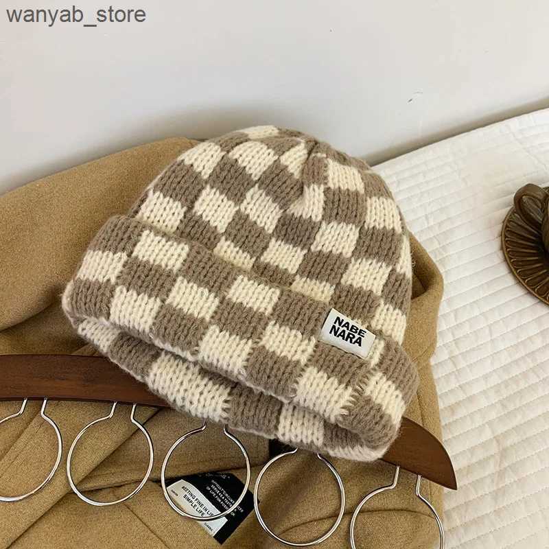 Wide Brim Hats Bucket Hats Chessboard Plaid Knit Beanies for Women Winter Korean Ins Niche Big Head Circumference Pullover Hat Japanese Retro Mens Cap