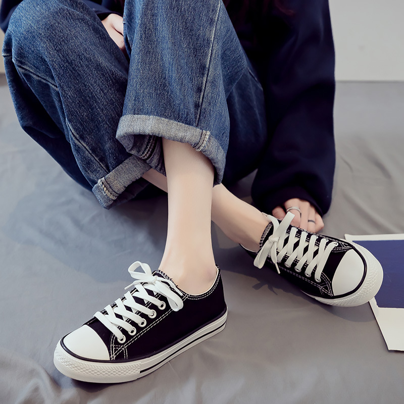Fashion Men and Women Canvas Shoes Casual Sports Shoes Solid Color Shoes Outdoor Flat Shoes