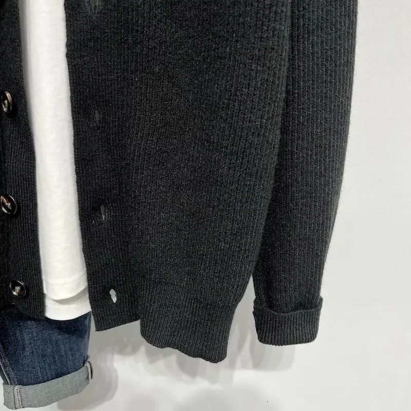 Beige Cardigan Black Knitted Sweaters for Men Plain Polo Man Clothes Solid Color Korean Autumn Japanese Retro Sheap Cigaret 241031