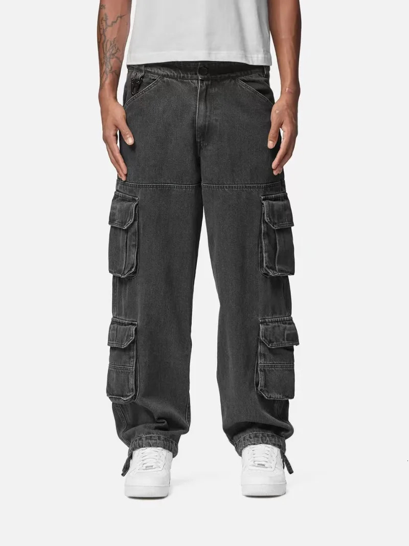 Retro hip hop cargo style multi-pocket straight leg jeans men Y2k pants Punk rock Harajuku street style baggy wide-leg jeans 241031