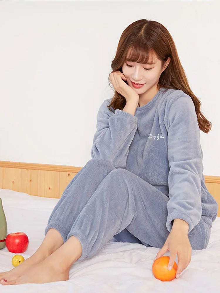Women Velvet Pajama Set Loose Top And Elastic Waist Pants Home Casual Warm Woolen Suit 2024 Autumn Winter 241031