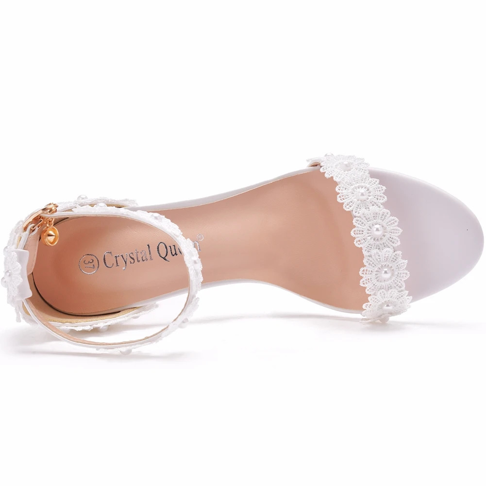 Crystal Queen Fashion Women 7CM Thick High Heels Sandals White Pearl Lace Bride Wedding Shoes 240320