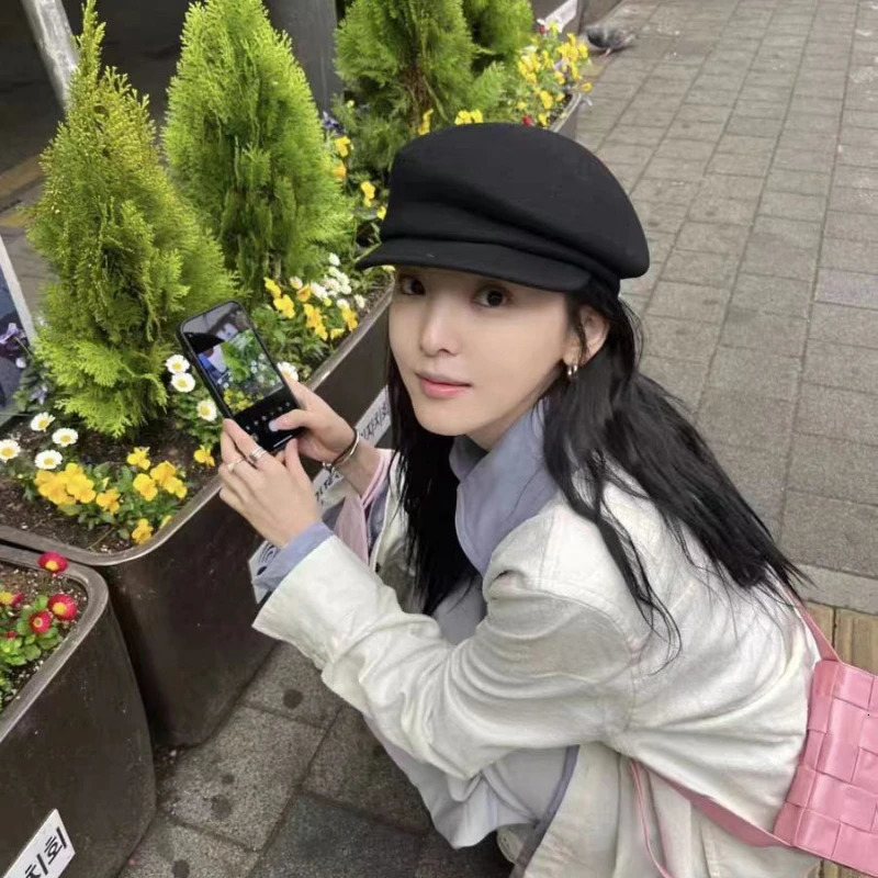 2023 Party 100 Pure Wool Custom Autumn and Winter Beret Wedding Ladies ed Cap Banquet Cloche Top Hat Wholesale 241031