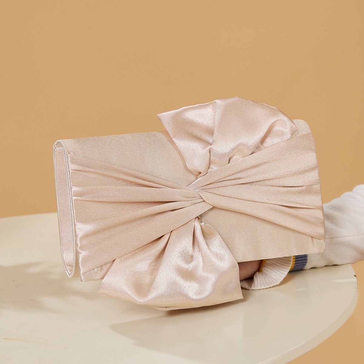 New designer pure classic color dinner bow slanted bride dinner gift bag dance party
