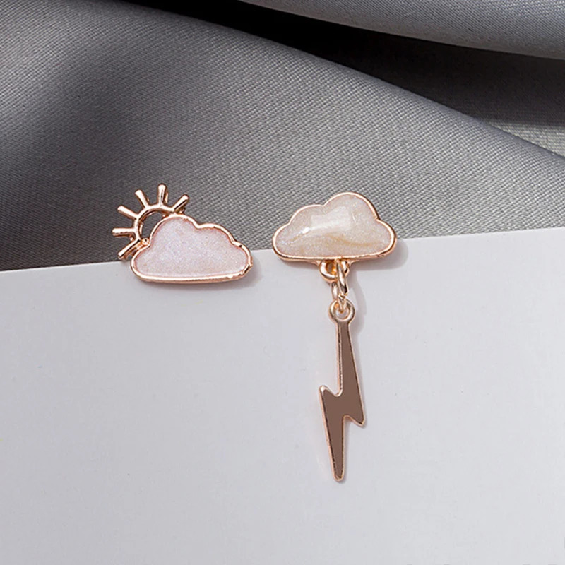 Korean Style Trend Earrings Creative Retro Cloud Lightning Asymmetric Dangle Earring Girl Wedding Party Sweet Jewelry Gifts 241031