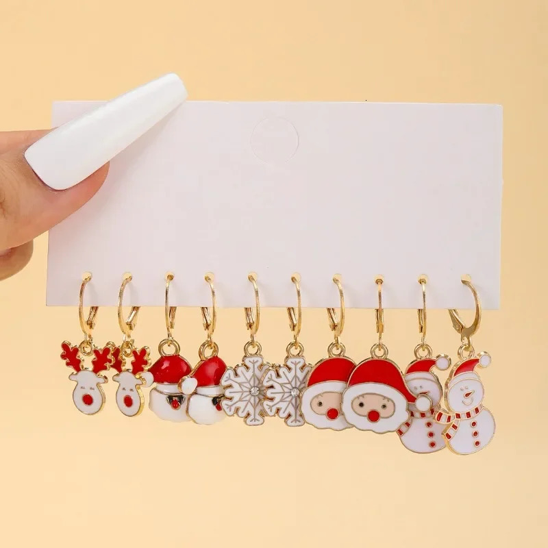 102040pcs Christmas Set Cross border Selling Cartoon Dripping Oil Elk Santa Claus Tree Earrings for Women 241031