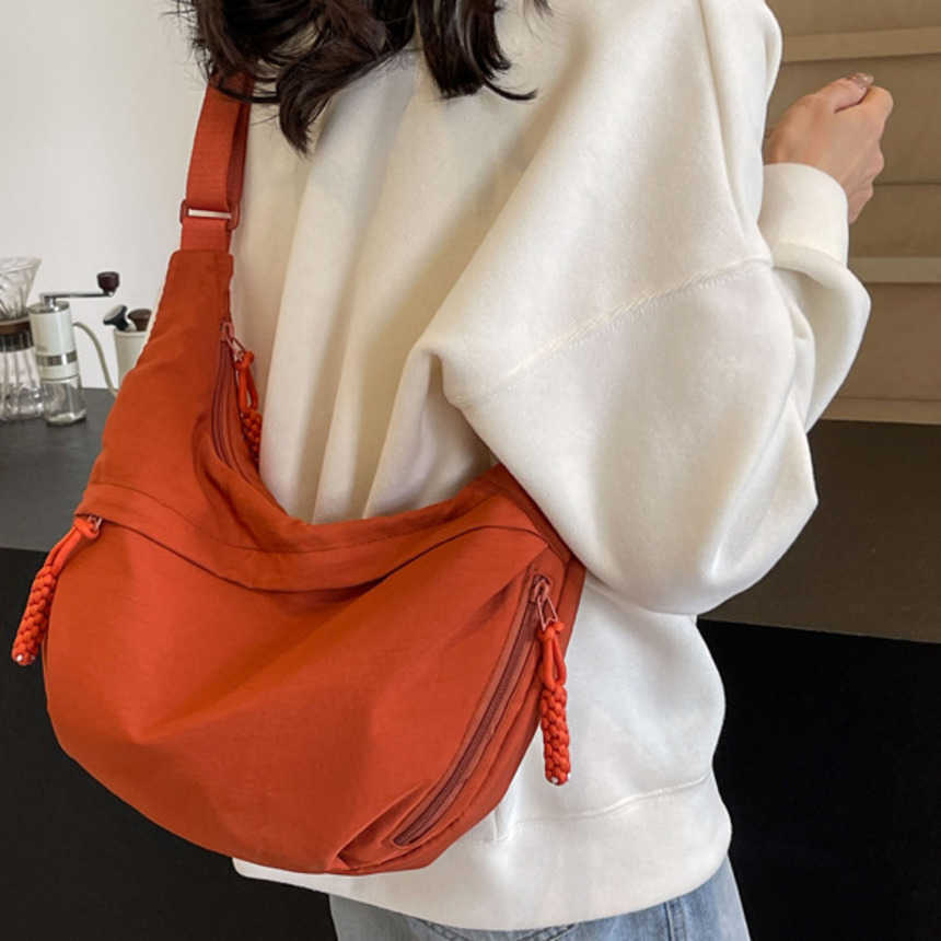Shoulder Bags Fashion Cloth Bag For Female Students Shoulder Bag Nylon Cloth Crossbody Bag Large Capacity Shoulder Bag Travel Dumpling Bag 241015