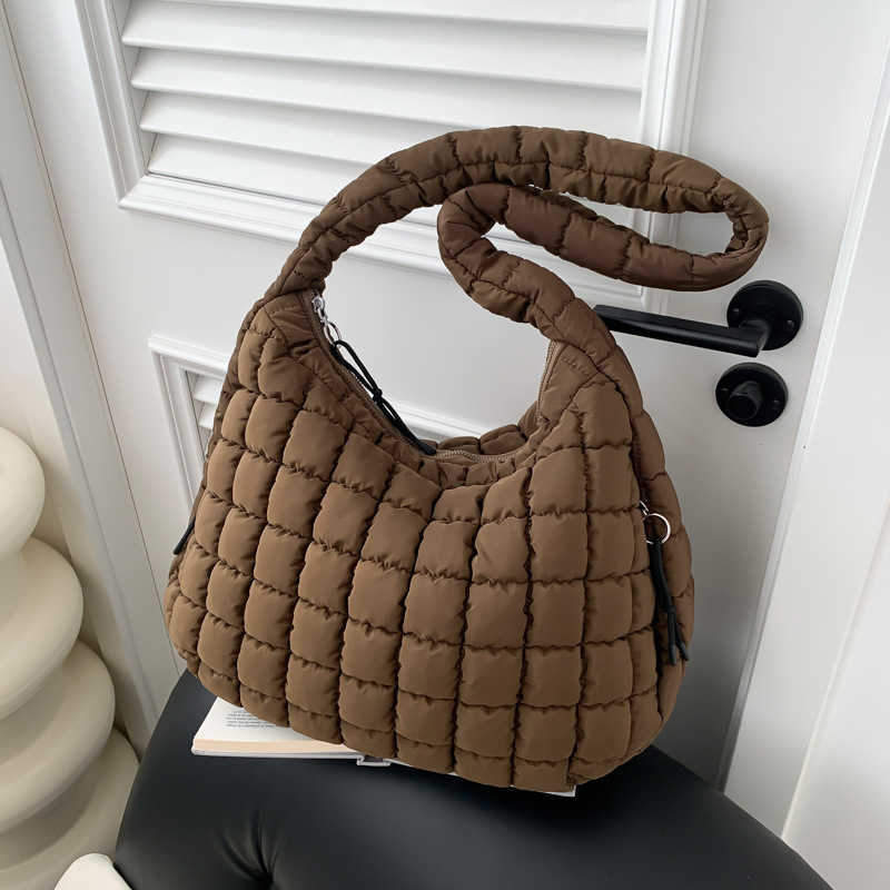 CMM Bubble Commuter Leisure Tote Bag New Embroidered Thread Filled Cotton Down Single Shoulder Large Capacity Underarm Cross Shoulder Bag