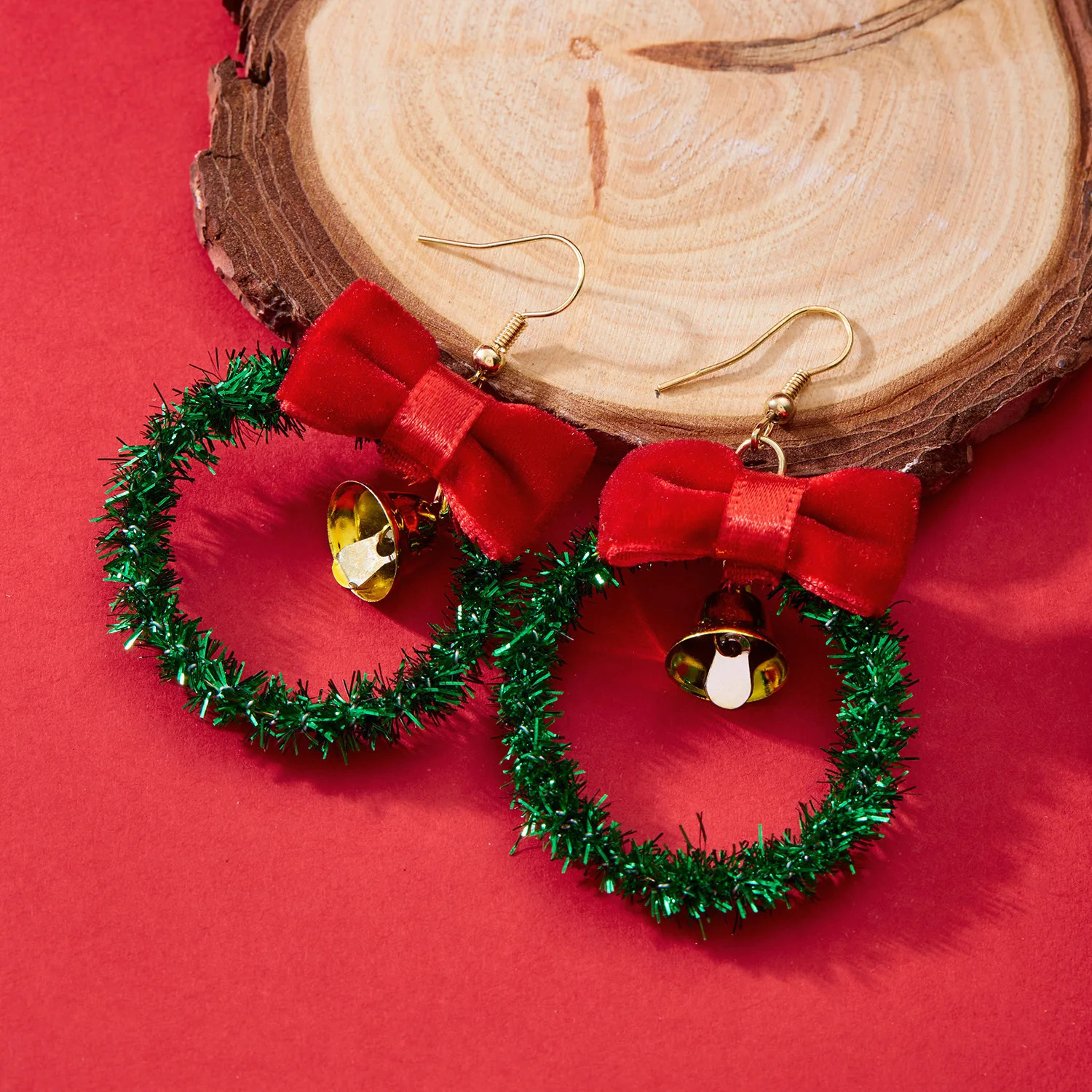 Creative Green Color Xmas Garland Bow Bell Pendant Earrings for Women Fashion Christmas Tree Year Ear Jewelry Gift 241031