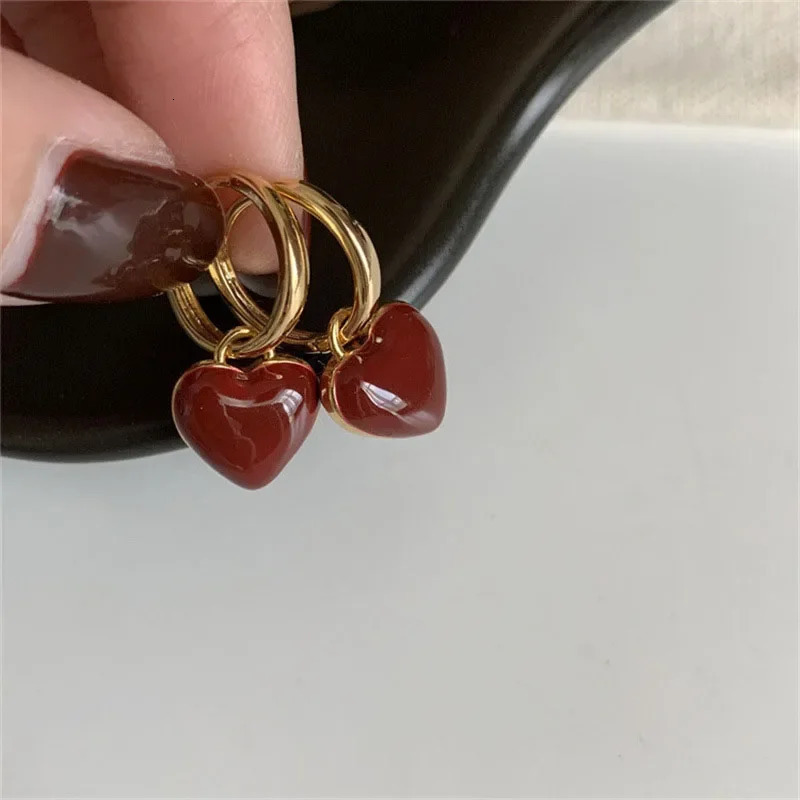 Simple n Wine Red Love Heart Dangle Earrings for Women Gold Color Circle Vintage Peach Drop Earring Fashion Jewelry 241031