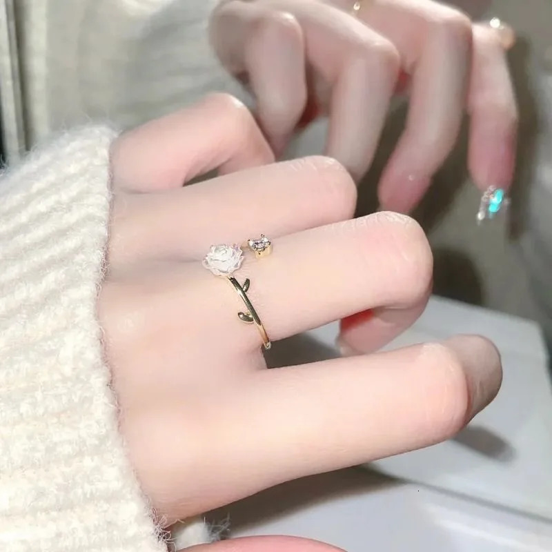 Zircon Flower Opening Rings for Women Cubic Zirconia Rose Cherry Blossom Tulip Adjustable Finger Ring Wedding Jewelry 241031