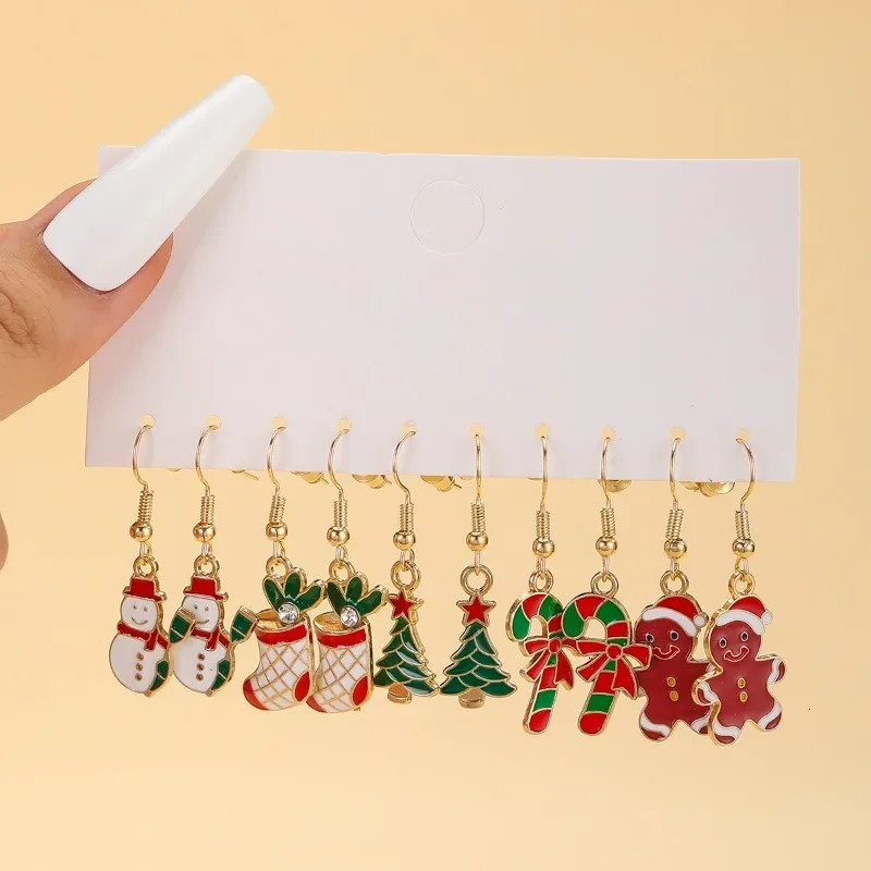 102040pcs Christmas Set Cross border Selling Cartoon Dripping Oil Elk Santa Claus Tree Earrings for Women 241031