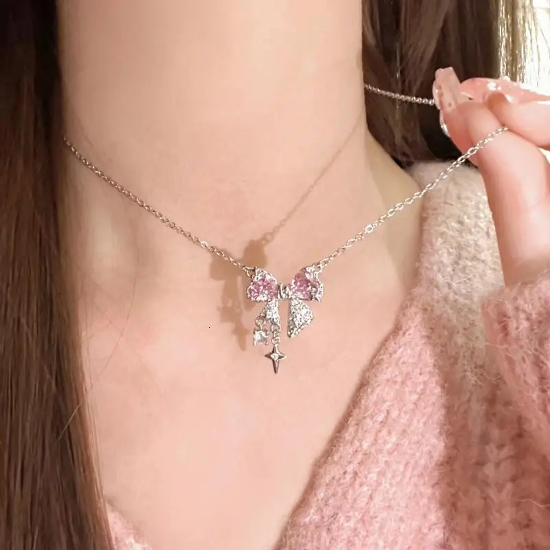 Korea n Bowknot Pink Zircon Cross Pendant Necklaces Fashion Temperament Clavicle Chain for Women Trendy Party Jewelry 241031