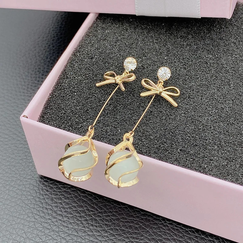 Trendy Metal Frame Dangle Opal Earrings for Women Golden s Bow Knot Drop Wedding Party Long Jewelry Gift 241031