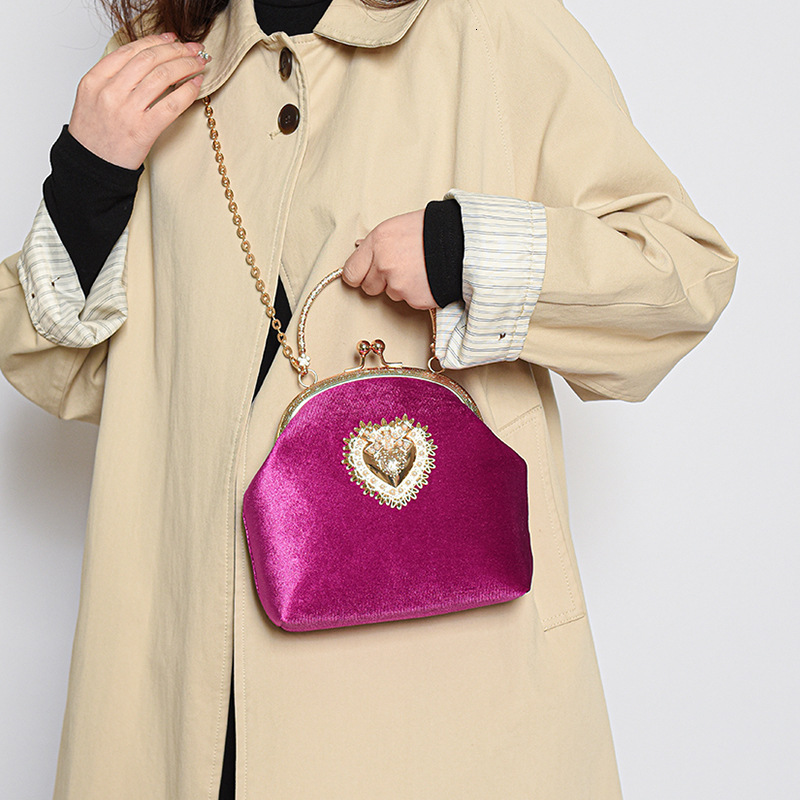 New niche design portable shoulder bag suitable for women's Baroque style evening dress banquet bag mouth red envelope
