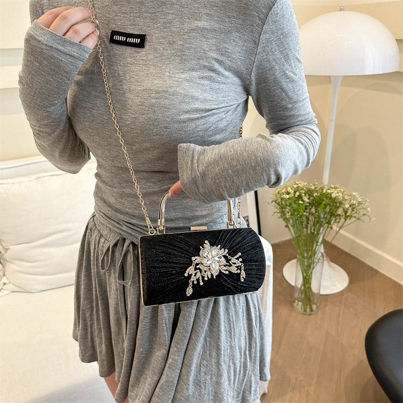New fashion diamond studded pleated skirt handbag, socialite dinner bag, fashion chain single shoulder crossbody bag