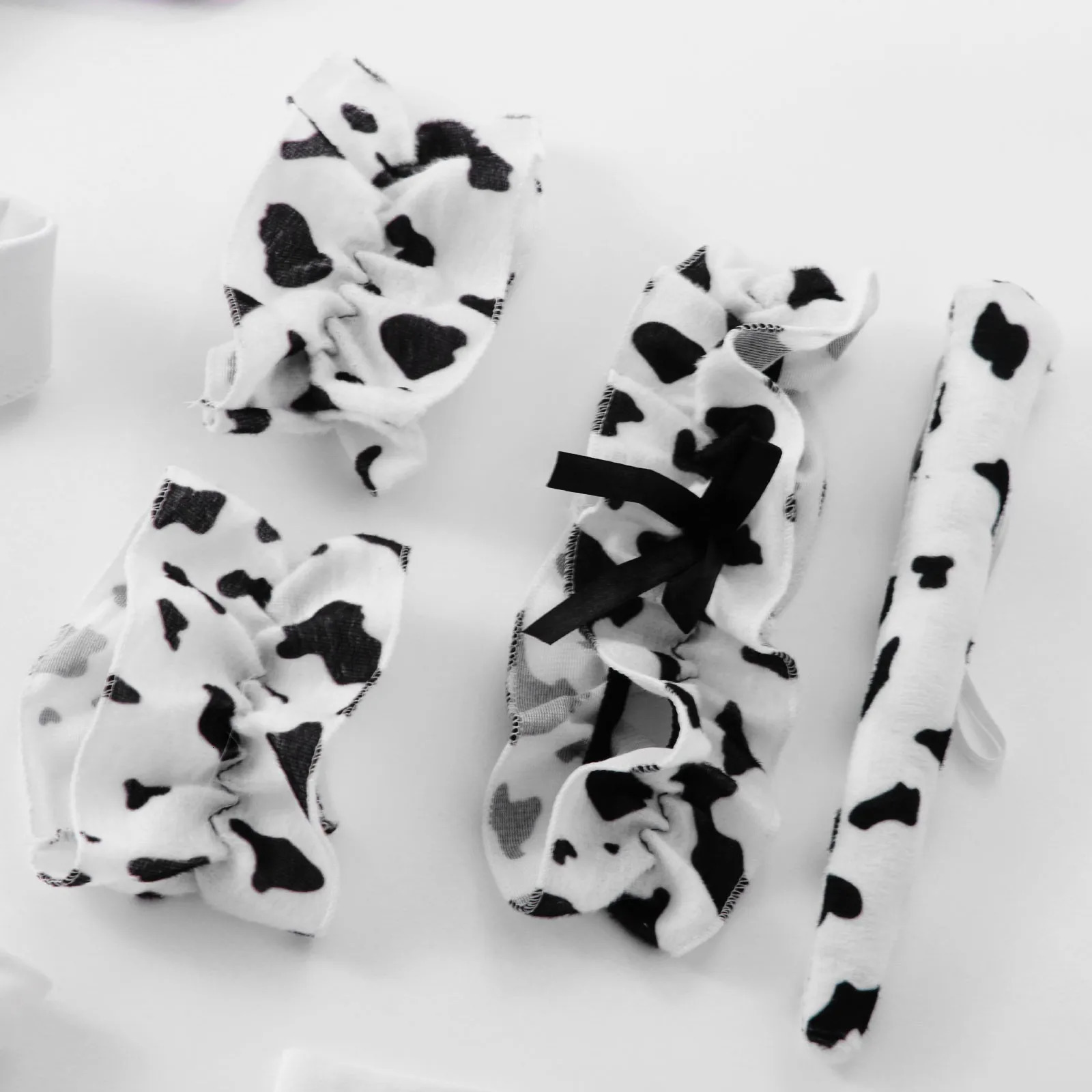 Sexy Lingerie For Womens Push Up Seductive Underwear Cute Cow Set Fashionable Cosplay Nightwear Temption Open Clothes Beautiful 241031