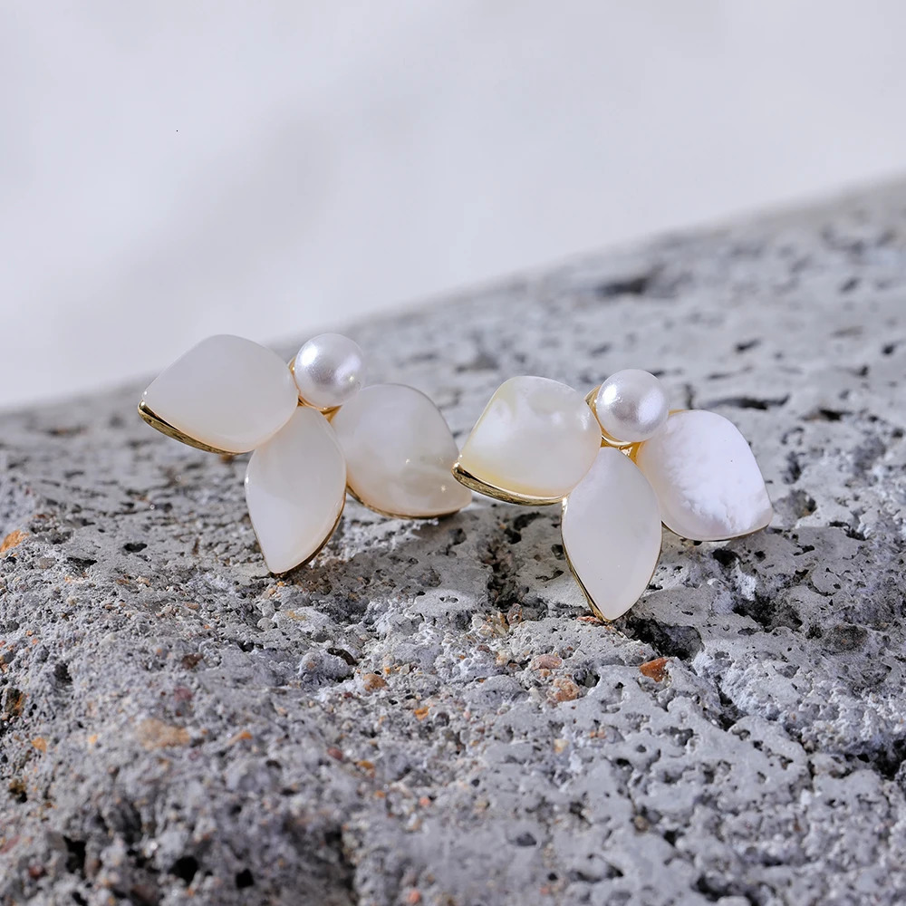 Mchic Thicker Natural Shell Flower Stud Earrings Trendy Unique Chic Daily Fashion Copper Jewelry for Women Gift Wholesale 241031