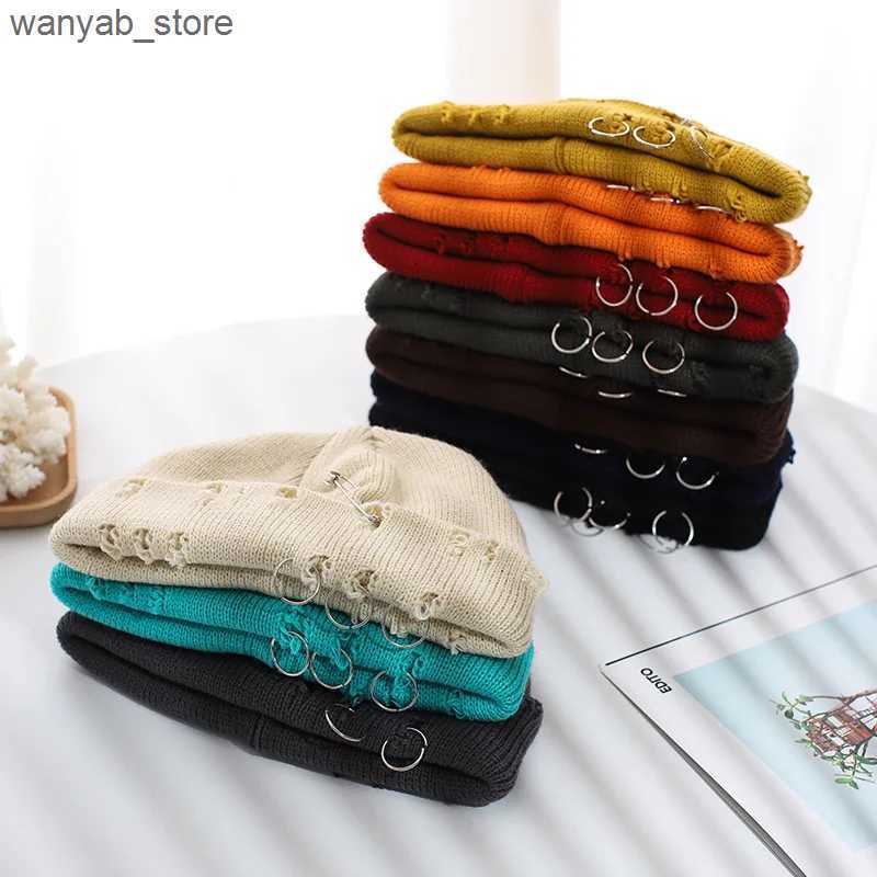 Wide Brim Hats Bucket Hats New Fashion Knitted Hat Punk Hip Hop Beanies for Men Women Metal Pin Ring Brimless Melon Cap Winter Warm Crochet Bonnet Gor